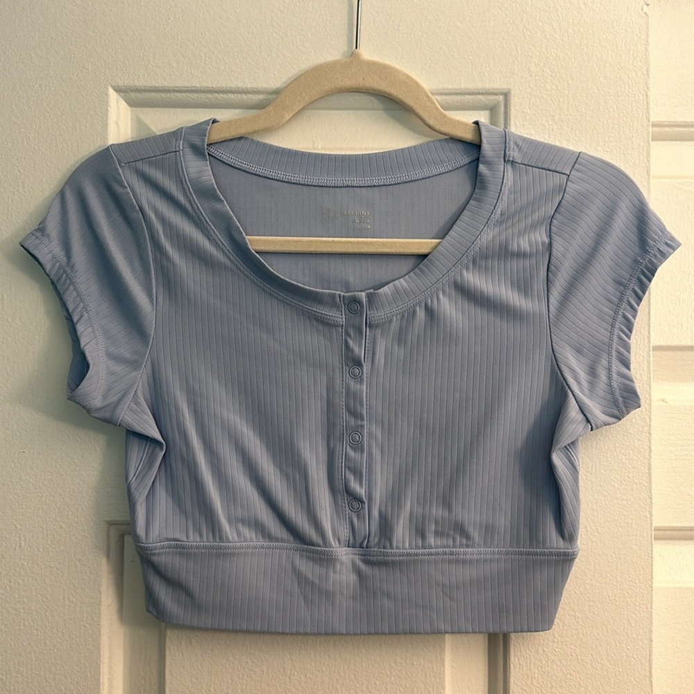 Offline by Aerie Real Me Light Blue Ribbed Snap Button Crop Top XS